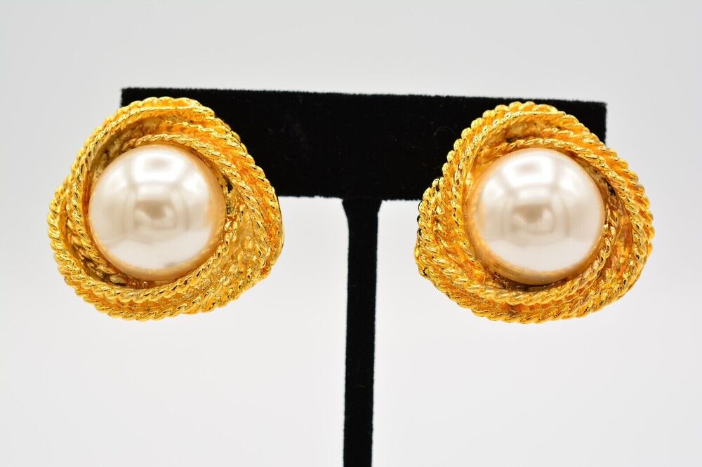 Vintage Chunky Clip On Earrings White Pearl Brushed Gold Heavy NOS 1980s BinA6